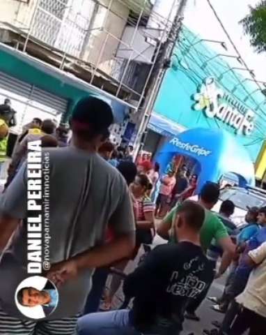 Homem faz mulher refém no Centro de Parnamirim