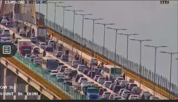 Tráfego parado nas duas pontes de Natal