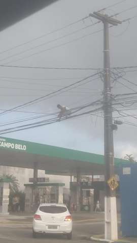 Roubo de fios nas alturas no Alecrim