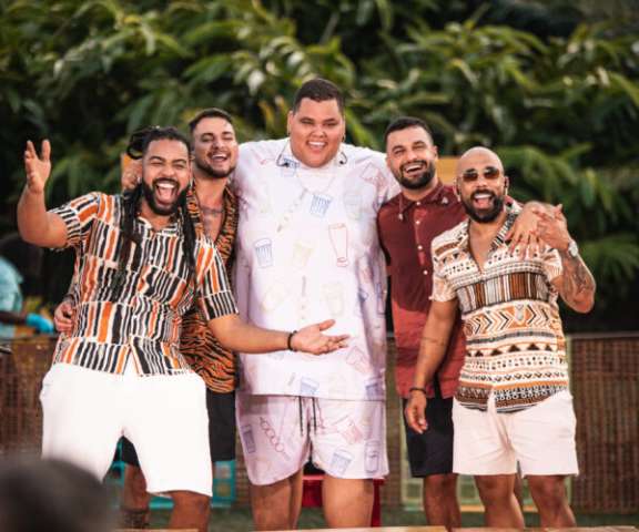 Com Menos é Mais, Vai Lá Vai Lá reúne samba, pagode e forró na Arena das Dunas