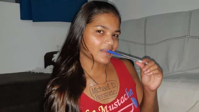 Após repercussão, PT barra filiação de atriz pornô