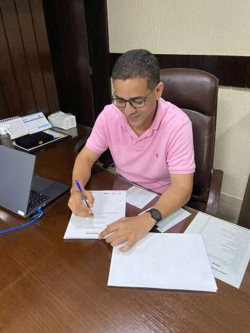 Presidente da Câmara de Parnamirim, Wolney França, anuncia bolsa de estudos para servidores da Casa Legislativa