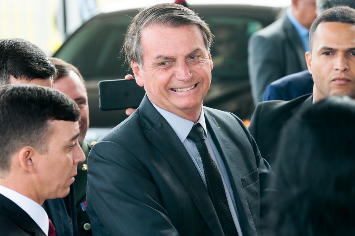 Aprovação de Bolsonaro supera reprovação pela primeira  vez desde maio de 2019