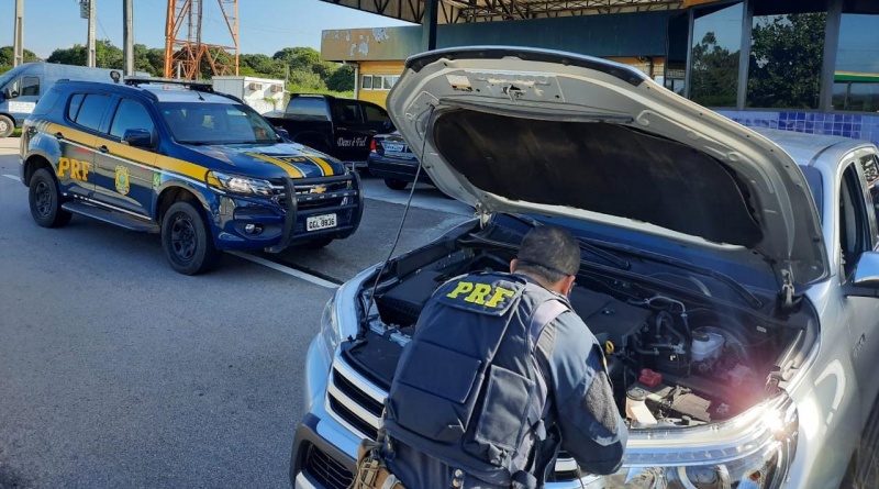 Homem é preso pela PRF com veículo roubado na BR 101