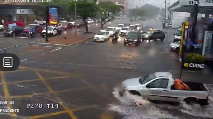 Saiba os pontos de alagamento em Natal nesta segunda-feira (27)