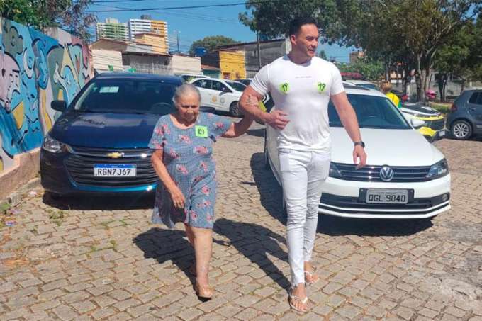 Styvenson foi o primeiro a votar