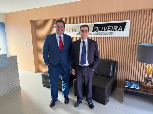 Especialistas na área do Direito e Desenvolvimento lançam coleção para entender a livre iniciativa