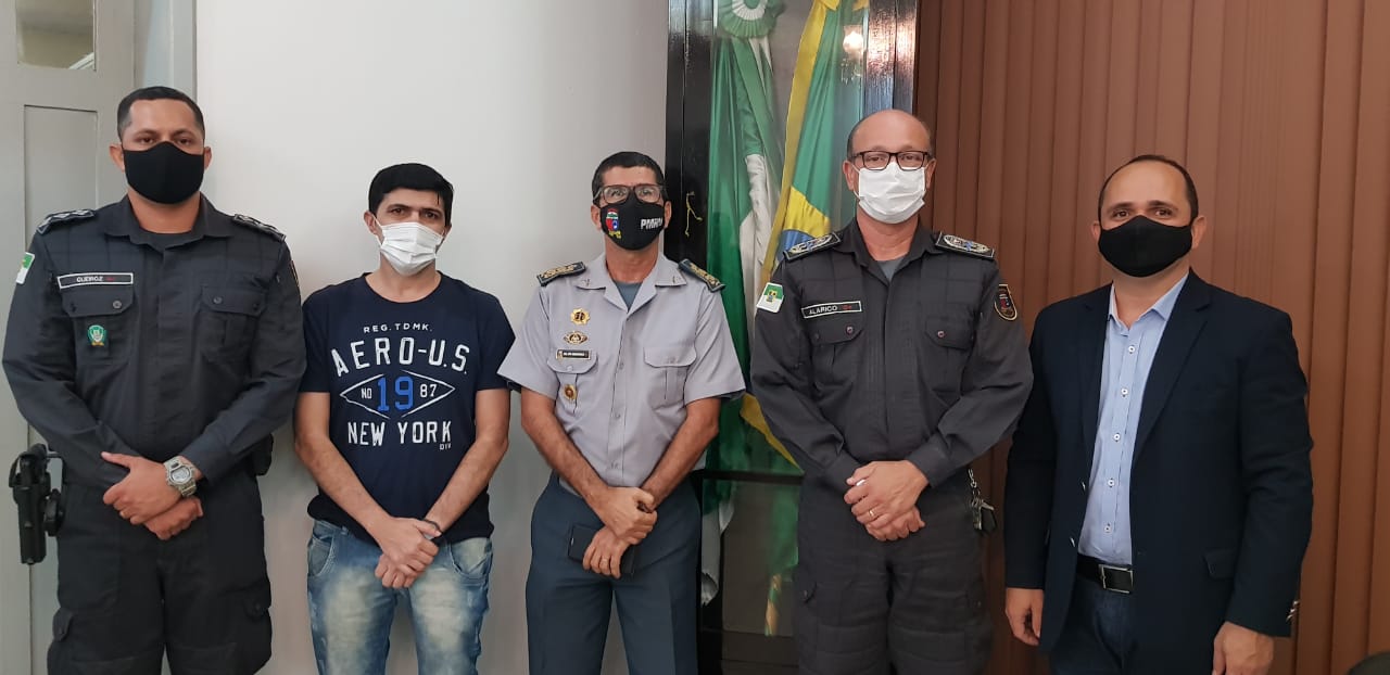 Diretor do Marista visita Comando da PM após polêmica envolvendo as provas do colégio