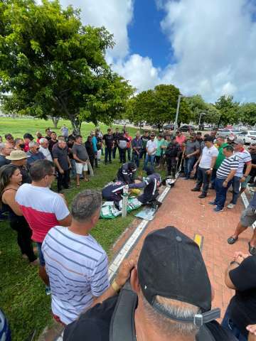 Triste: No protesto na governadoria policial da reserva passa mal