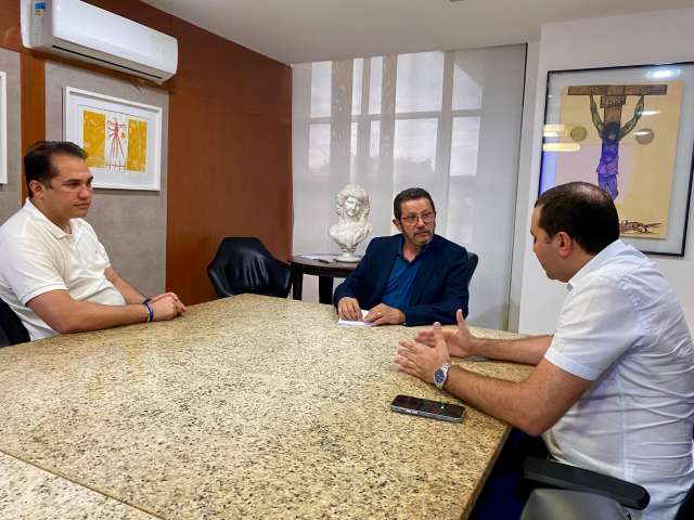 Prefeito Emídio Júnior e deputado Kléber Rodrigues cobram retomada de reforma da Rodoviária e agilidade no tapa-buracos da RN 160