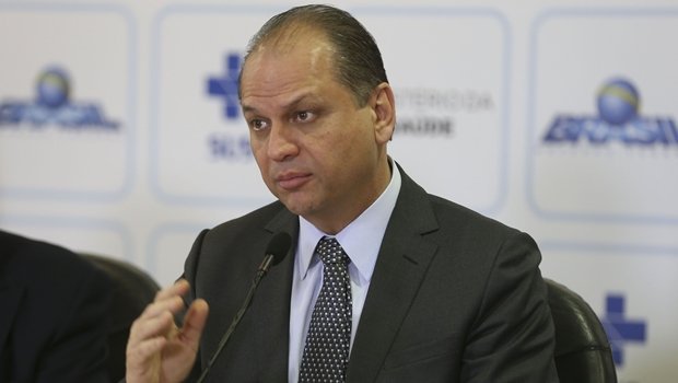 Novo líder do governo defende distribuição de cargos e fala em 'enfrentar servidores'