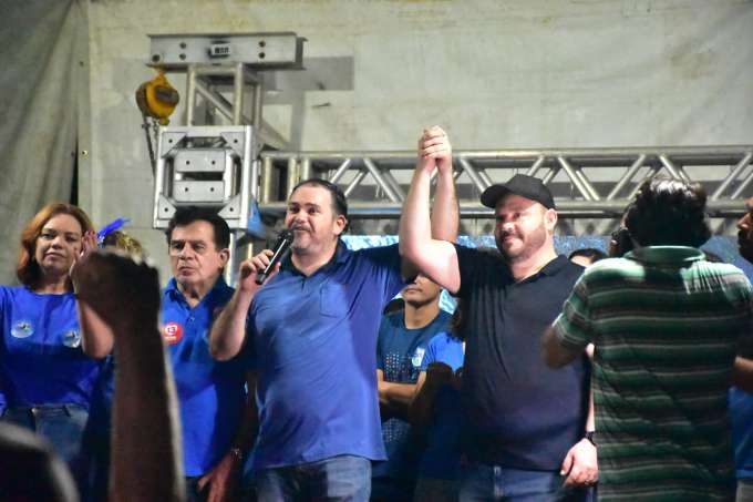 Multidão vai às ruas de Canguaretama confirma apoio a Beto Rosado 
