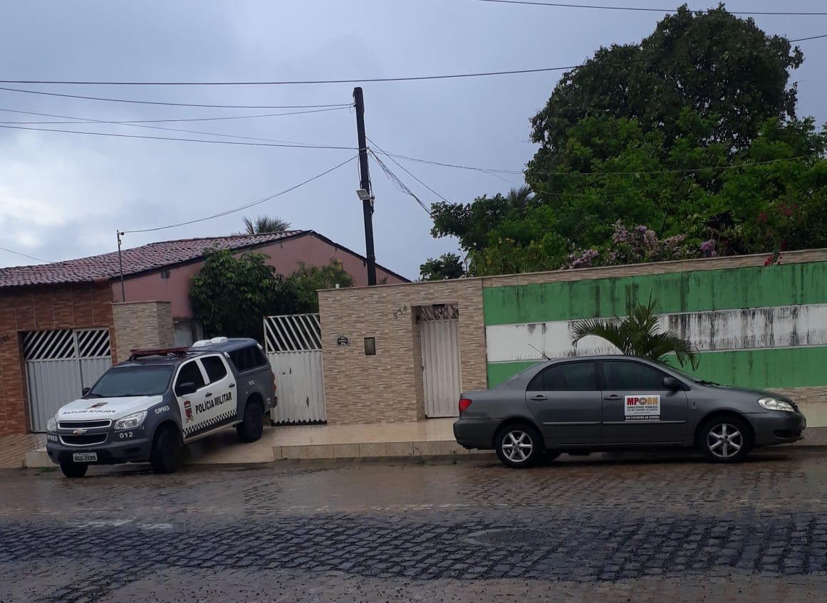 Ministério Público na casa de pai de vereador de Parnamirim
