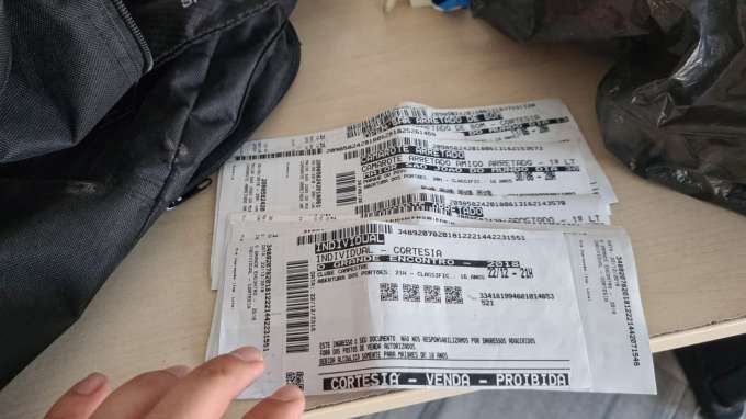 Homem é preso vendendo ingressos falsos para Carnatal e ainda por bater em policial