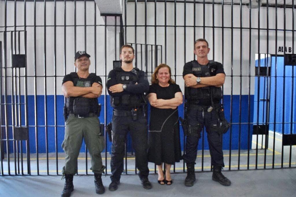 Tatiana Mendes Cunha: Alcaçuz