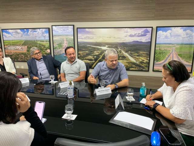 Prefeito Júlio César anuncia conquistas para Ceará-Mirim em reunião com a governadora