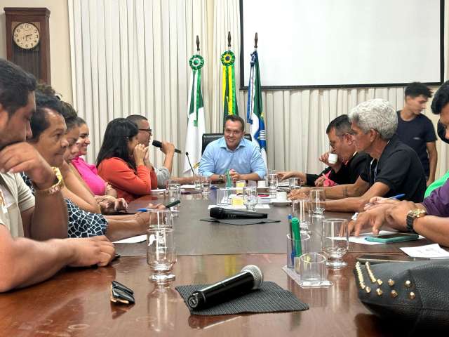 Prefeito em exercício Eriko Jácome reúne Conselheiros Tutelares de Natal