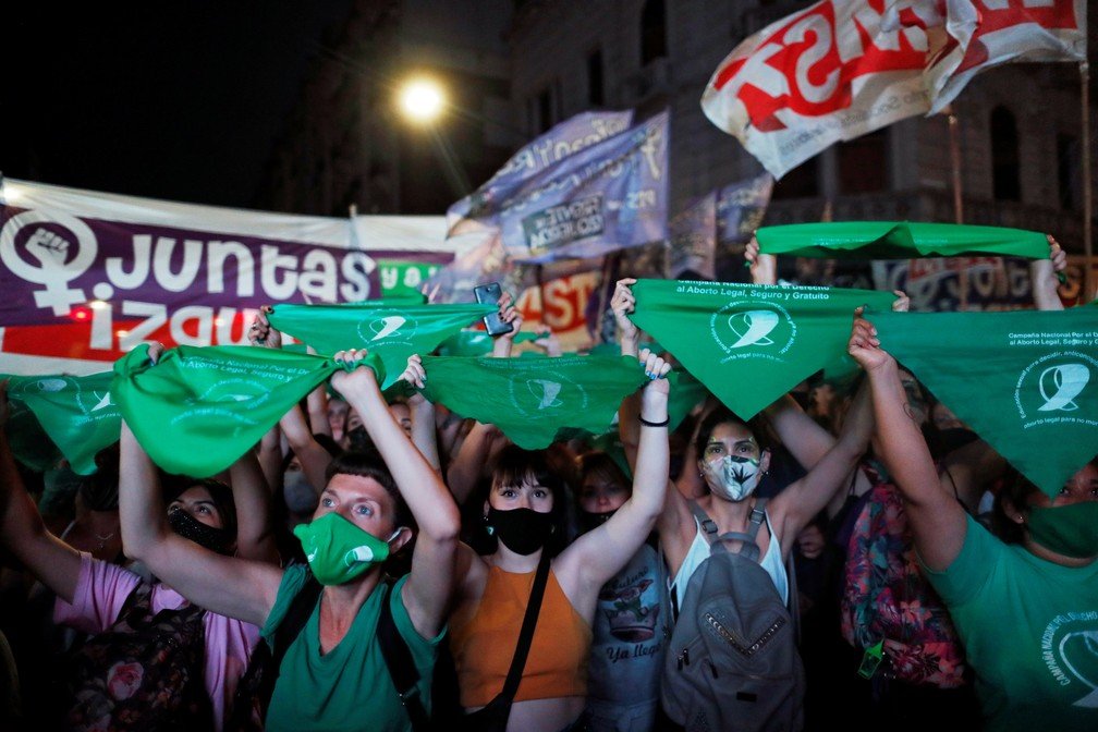Senado argentino aprova legalização do aborto