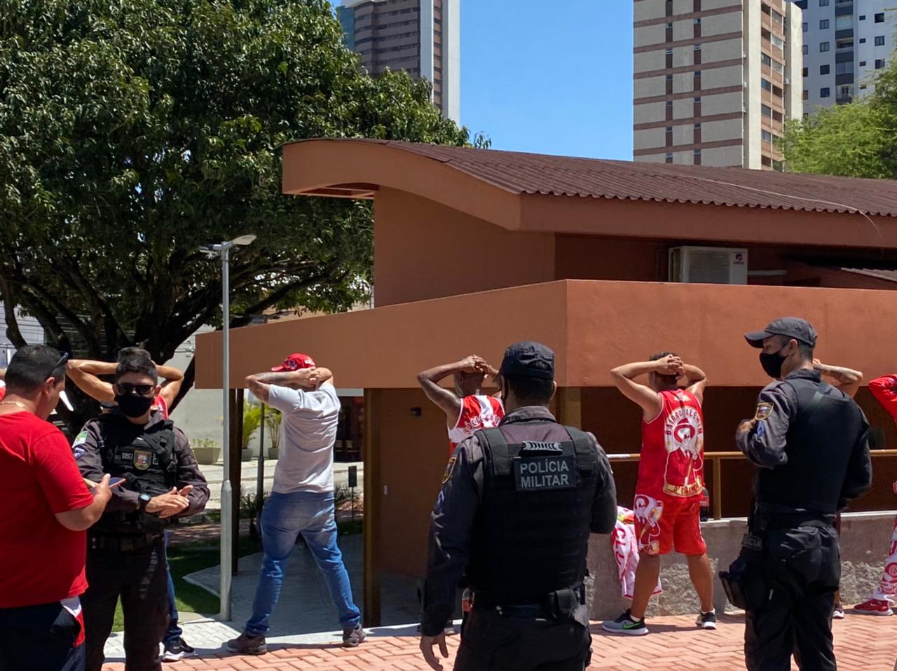 [Vídeo] Urgente: Violência em Natal, guerra de torcidas