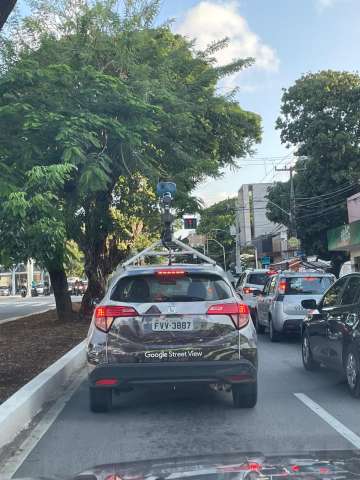 Carro do Google e os amarelinhos