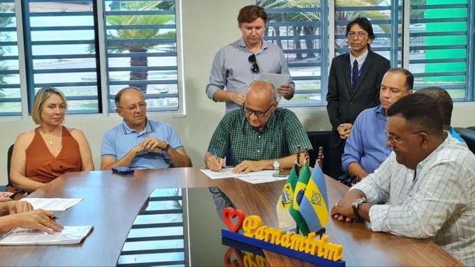 Parnamirim: Prefeito Assina Ordem de serviço para capeamento asfáltico no Parque Industrial