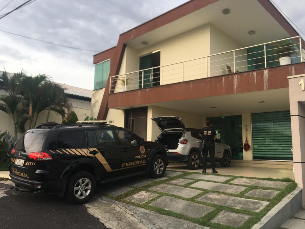 Mais uma vez PF vai até condomínio de luxo