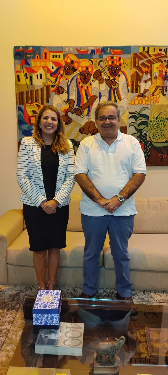 Nina assume liderança na Câmara, a convite do prefeito Álvaro Dias