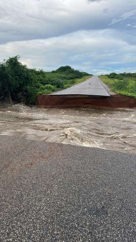[VÍDEO] Chuva no interior trouxe alegrias e também alguns problemas