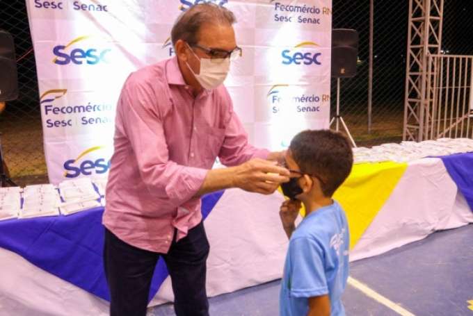 Sistema Fecomércio RN doará 351 óculos aos alunos do Sesc RN