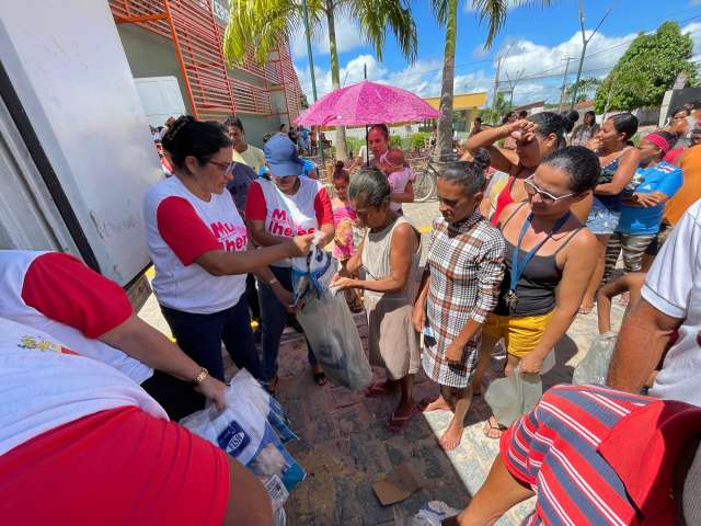 Prefeitura de Tibau do Sul realiza distribuição de peixe para a população