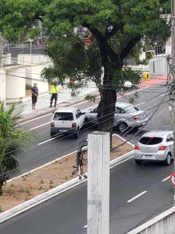[VÍDEO] Batida na (nova) rua São José