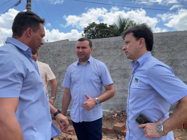 Senador Styvenson e prefeito de Macaíba Emídio Júnior visitam canteiro de obras do Batalhão da PMRN