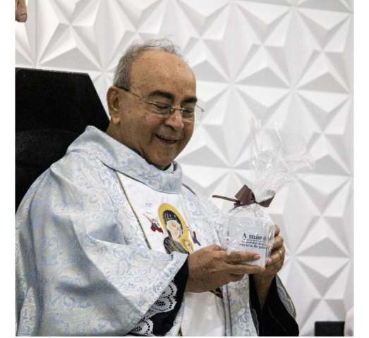 Agora morreu de verdade: Morre padre Antônio Cassiano