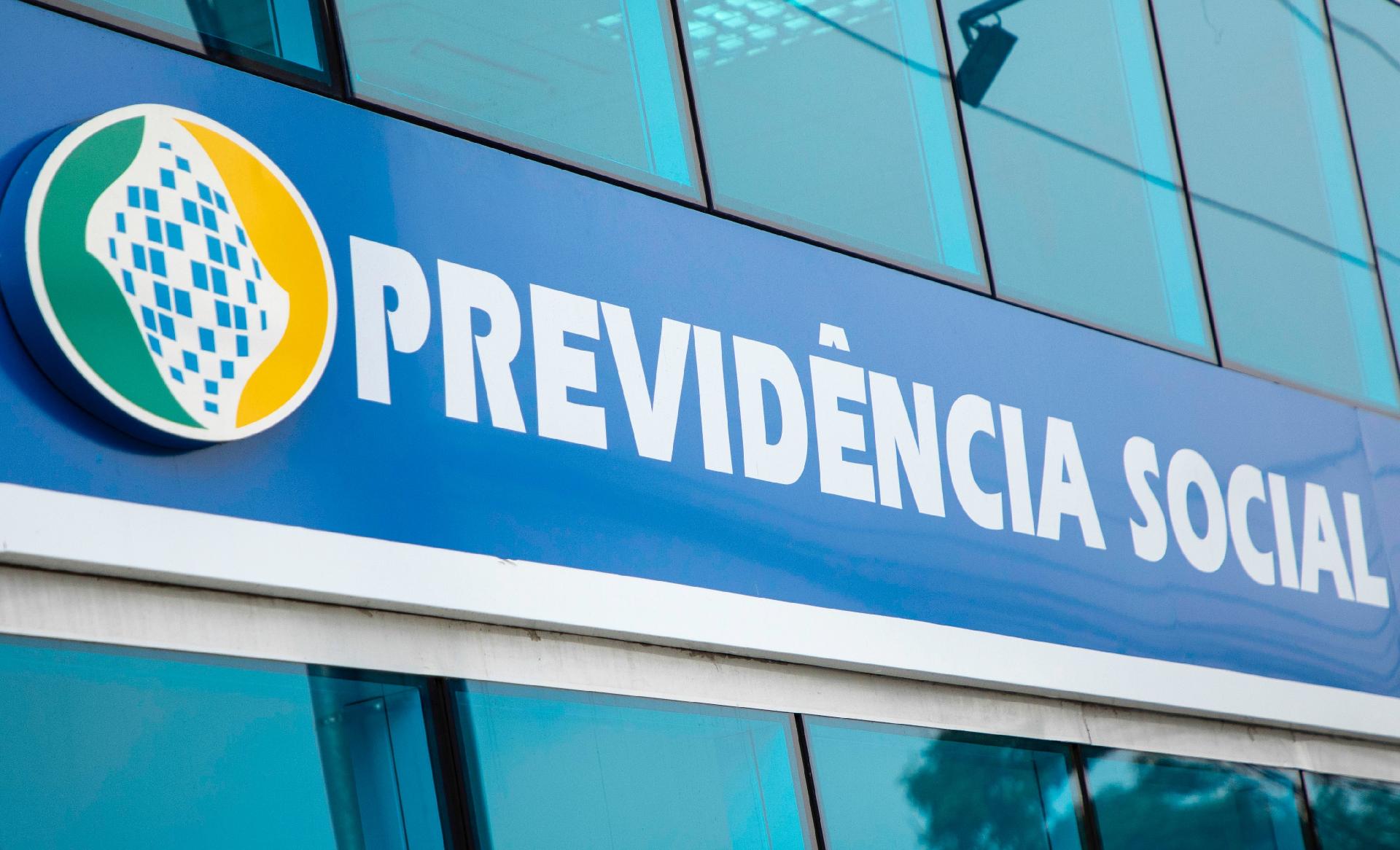 INSS: Governo Federal determina retorno imediato de peritos médicos do INSS