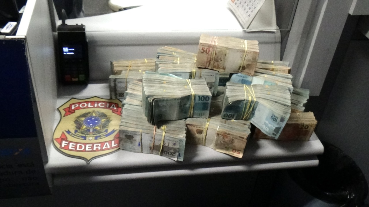 PF e PRF apreendem meio milhão de reais em dinheiro durante operação contra tráfico de drogas em Natal