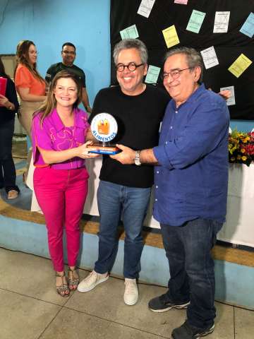 Clap realiza doação de 18,7 toneladas de alimentos para projeto com a Prefeitura; Prefeito e secretária destacam trabalho