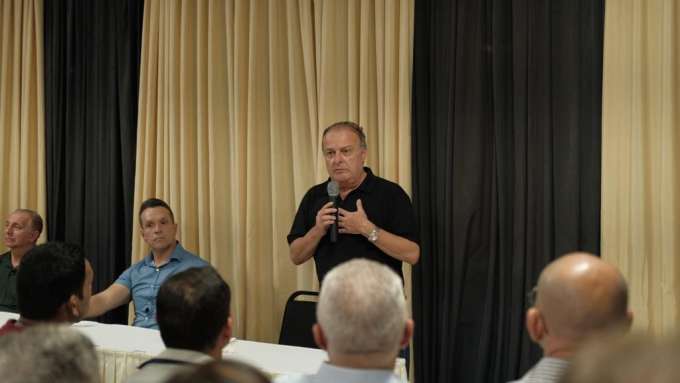 Pré-candidato, Paulinho Freire apresenta trabalho em reunião com apoiadores de Eriko, Antônio e Jacó Jácome