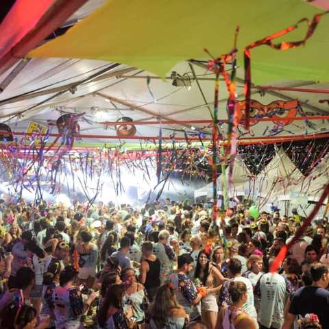 Sucesso Total! Bloco Se Parar Eu Caio esgota o primeiro lote neste sábado