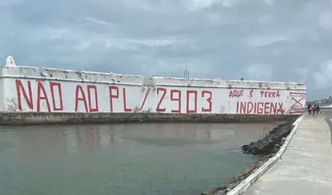 Quem financiou a pichação do Forte dos Reis Magos?