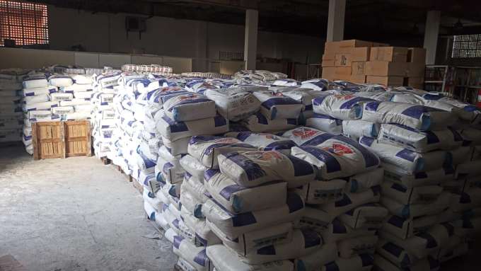 Fiscalização apreende 120 toneladas de farinha de trigo em Parnamirim, na véspera de natal