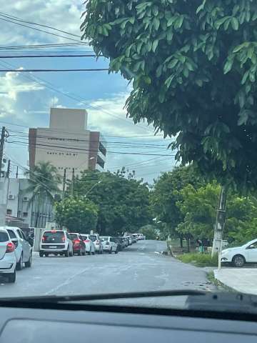 Fila gigante em Candelária para abastecer o carro no Dia Livre de Impostos; trânsito na contramão gera tumulto