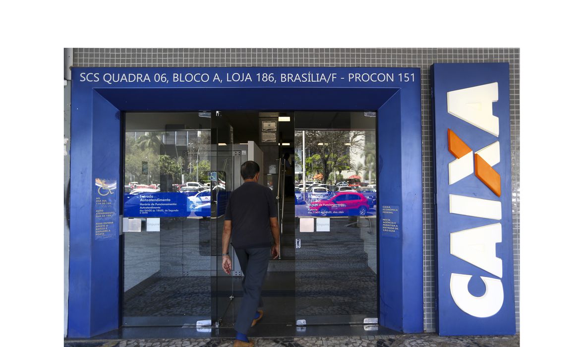 Caixa paga hoje abono salarial para nascidos em agosto