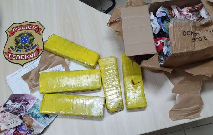 PF prende em Natal homem que recebia maconha enviada via Correios