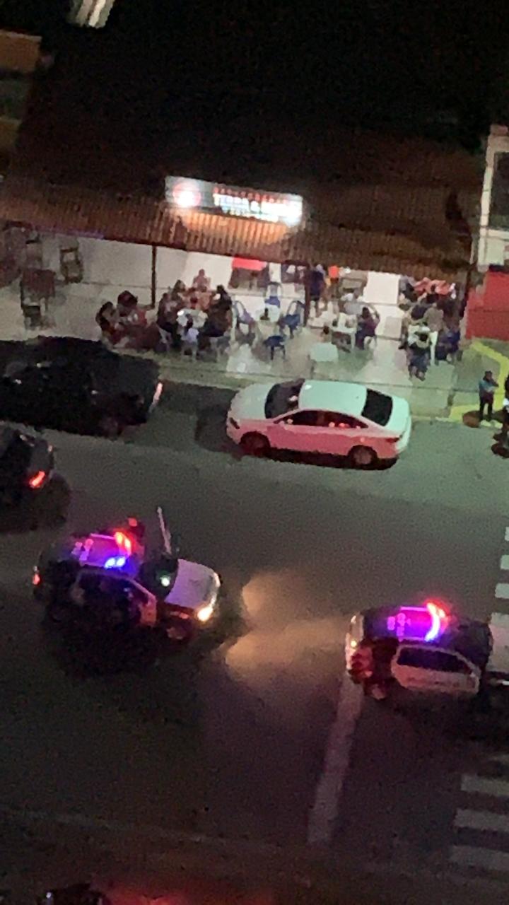 Bar é fechado no Satélite e responsável é levado para a delegacia