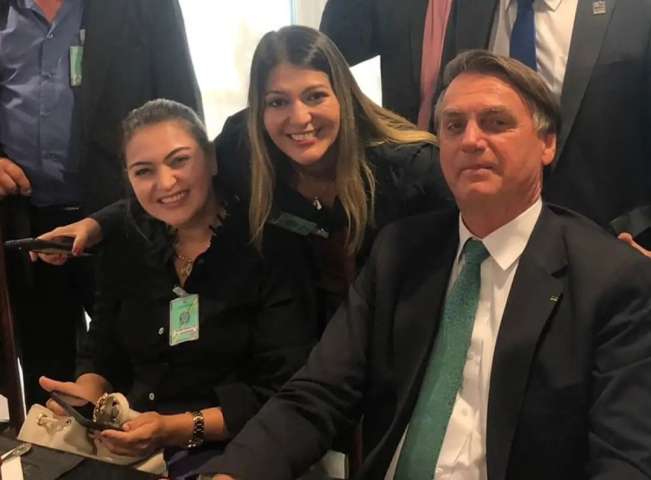 Prefeita Jussara recepciona Bolsonaro em Extremoz