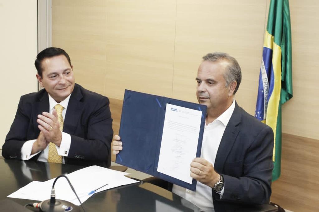 Ezequiel participa do lançamento de licitação do Projeto Seridó e celebra conquista para o RN