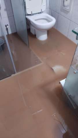 [VÍDEO] Chuva alaga apartamentos em condomínio em Neópolis; moradores estão apreensivos