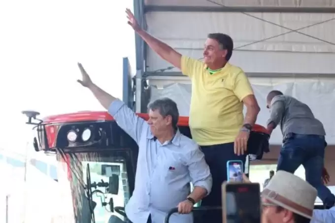 Após desgaste, Tarcísio e Bolsonaro selam paz em encontro nesta 6ª