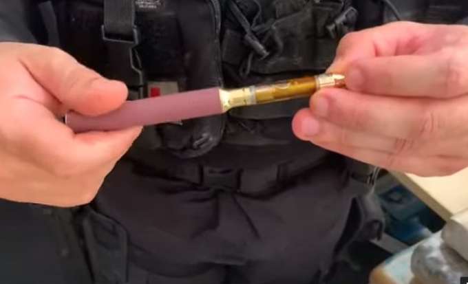 PM encontra cigarro eletrônico com 
