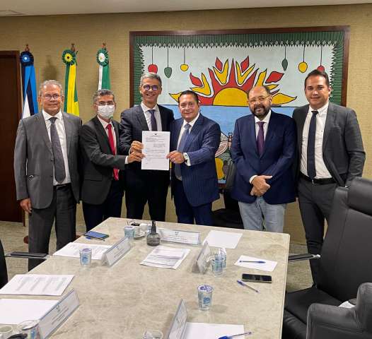 Coronel Azevedo agradece dispensa de tramitação em projeto da PM